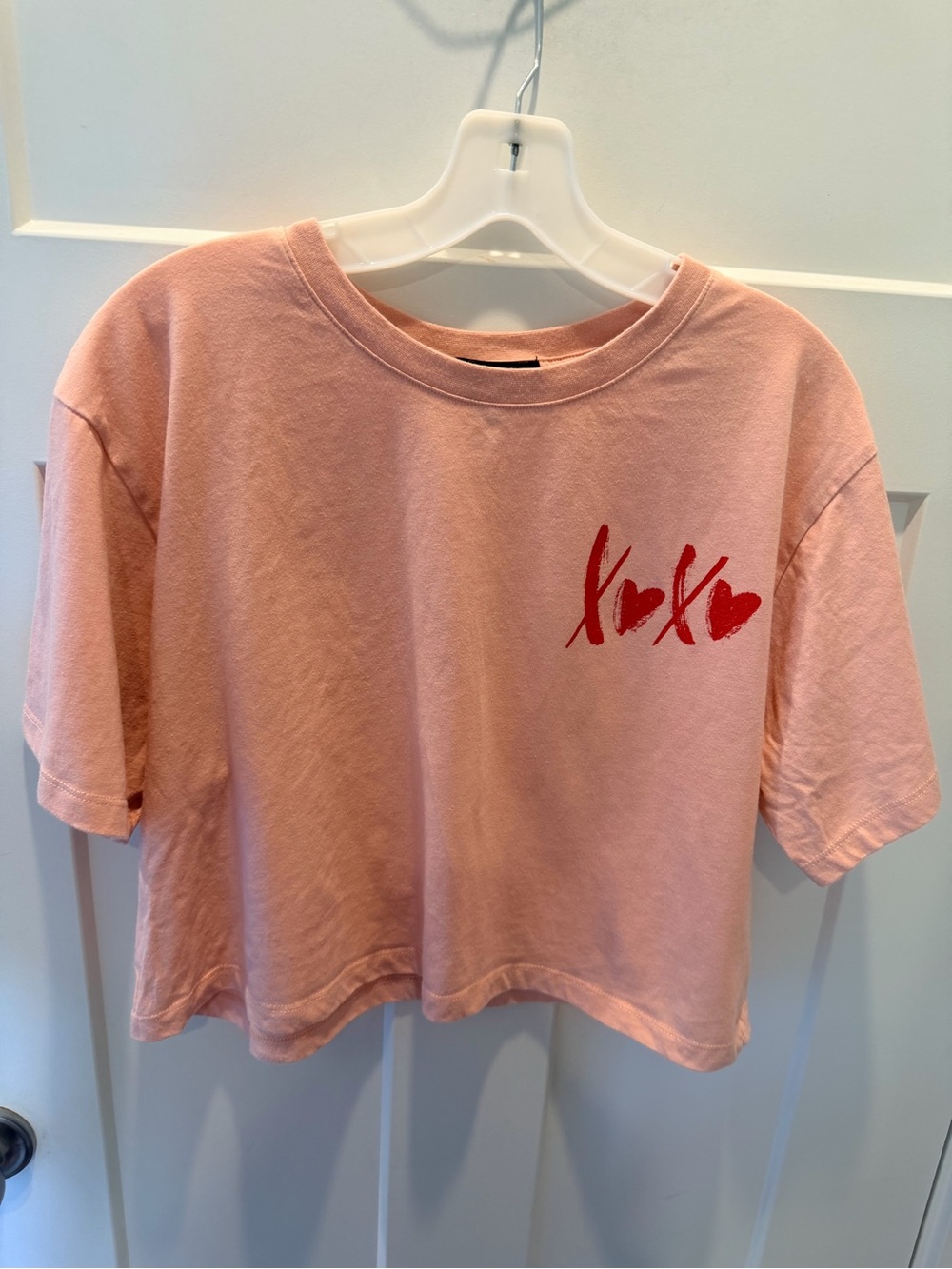 Oak & Trellis Large Pink XOXO Heart Cropped Graphic Tee Valentine Shirt